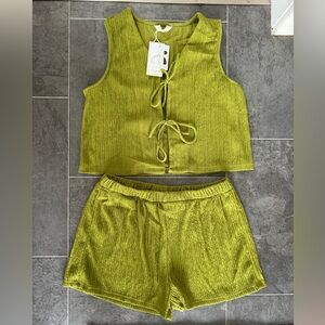 Tie front vest with shorts set green